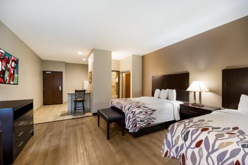 Red Roof Inn Pecos - image 10