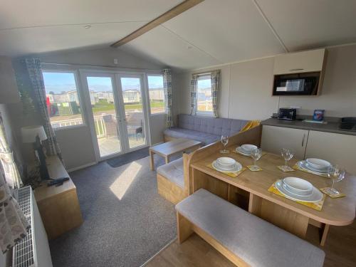 Cosy holiday home at Romney Sands