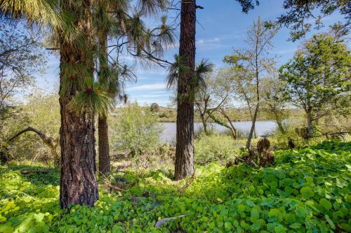 Lakefront Grover Beach Home about Walk to Ocean! Lakefront Grover Beach Home about Walk to Ocean!
