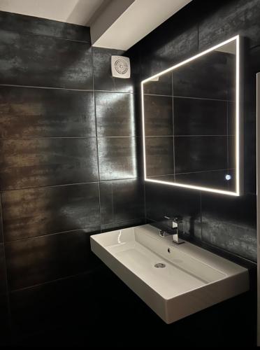Hotel Adrett am Dom - Digital Access – Cologne, IA