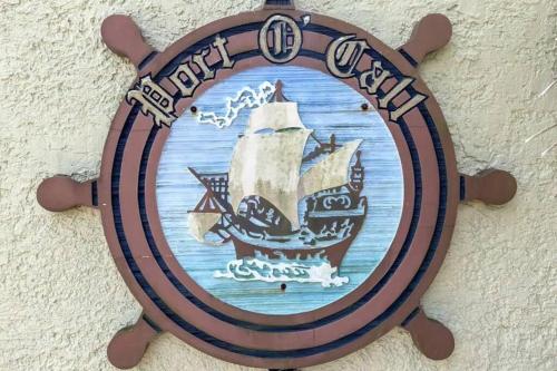 Port O Call C302 - IOP Island Retreat! Treetop Oceanview! in Isle of Palms, USA