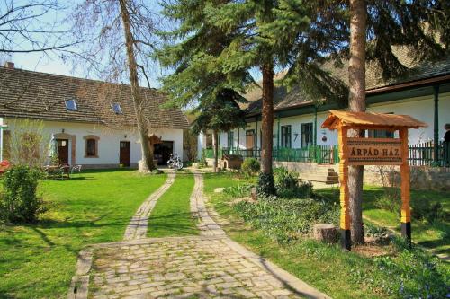 A szálláshely kívülről, Arpad Haz in Szálka