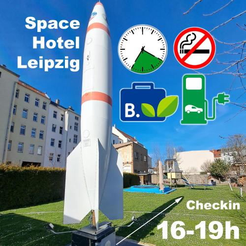 Space Hotel im Campus der JvP Schule