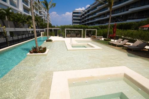 Apartment next to the beach