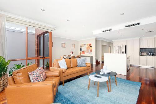 Inglewood Bliss A Modern Sanctuary