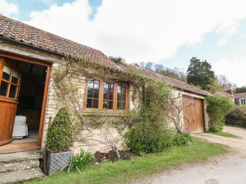Stable Cottage - image 4