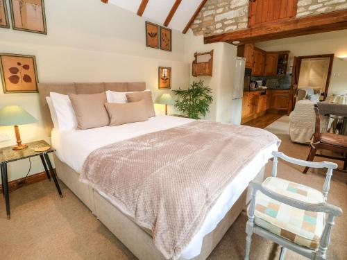 Stable Cottage - image 12