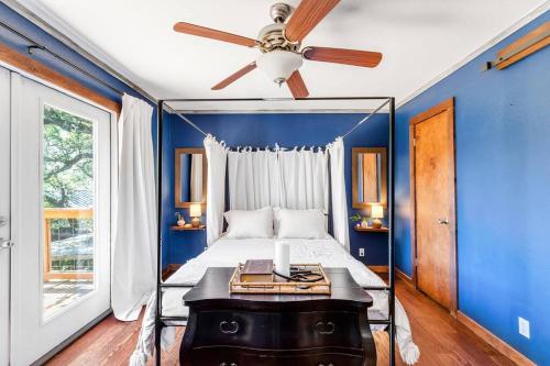 3b2b Hidden Oasis in the Hills-Close to Downtown in Austin, USA
