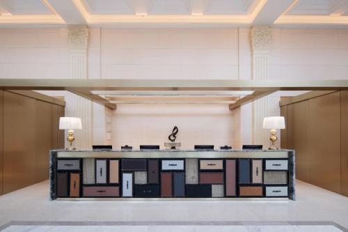 Lobby, Metropolitan Residence near Saizeriya (Tao Pu Road)