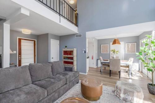 2b1b Hidden Oasis in the Hills- Close to Downtown in Austin, USA