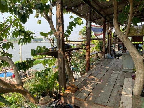 Baan GoLite Ko Kret - บ้านโกไล้เกาะเกร็ด