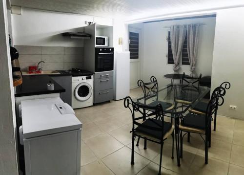 Konyha, Bas de villa in Le Lamentin