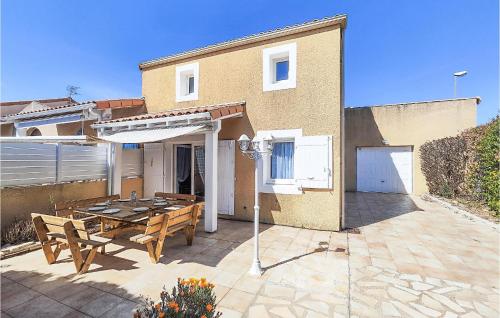 Lovely Home In Portiragnes With Kitchen