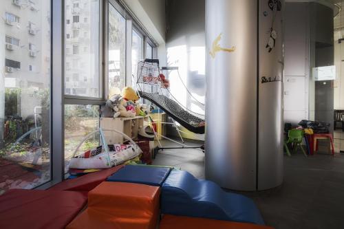 ISRALUX APARTMENTS in Bat Yam