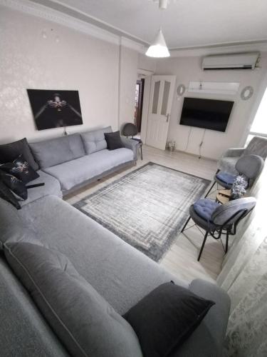 bornova Ege Üniversitesi ve Hastanesine yakın,SADECE AİLEYE, KLİMA, 3+1/close to Bornova Ege University and Hospital, FAMILY ONLY, AIR CONDITIONING, 3+1/