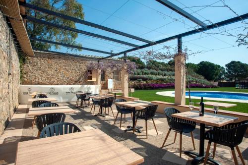 Úszómedence, Hotel Aires de l'Emporda in Torroella de Fluvia
