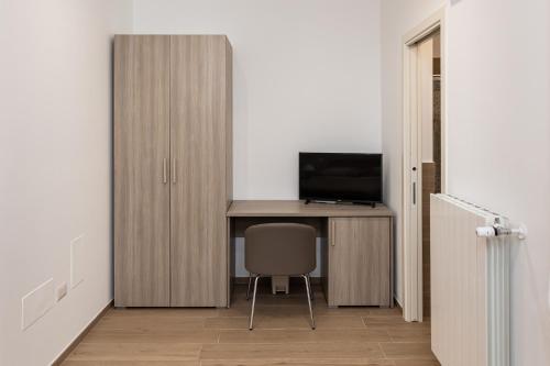 Peter & Dove's House