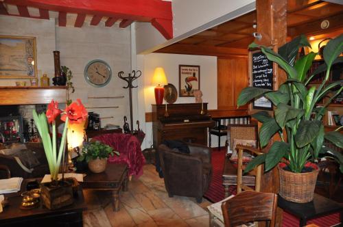 Le Vieux Carré - image 3