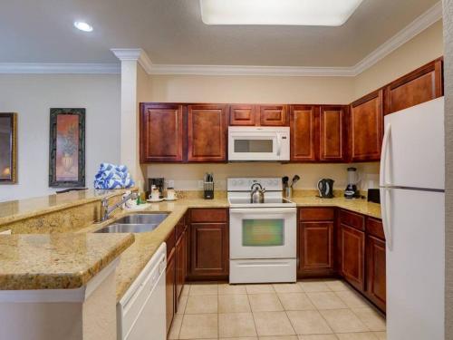 Poolside condo at Tuscana Resort with Hot Tub, Kissimmee (photo 10)