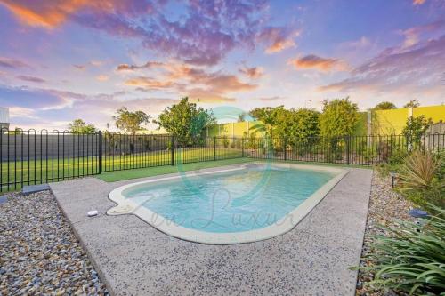 Zenhouse 5BR Family-Pet Retreat Bar & Private Pool