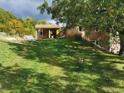 La Peyregoune, logement en pleine nature et table d'hôtes chambre d'hôte Blieux