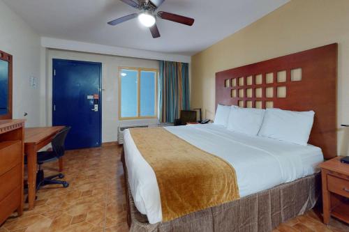 Rodeway Inn & Suites Fort Lauderdale Airport & Cruise Port