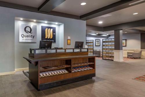 MainStay Suites Lexington I-75 - image 10