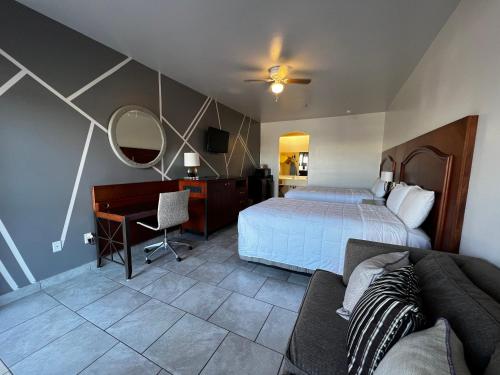 2 double beds, 1 sofa bed