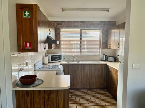 Kitchen, Stay on Lachlan in Cowra