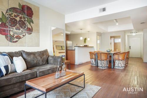 Comfortable Accommodations for 8 in North Austin in Austin, USA