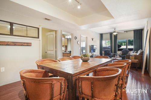 Comfortable Accommodations for 8 in North Austin in Austin, USA