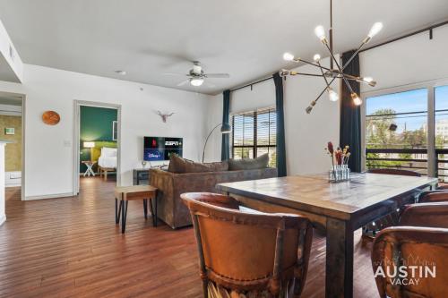 Stylish 4br With Smart Tv And Free Garage Parking - Texas