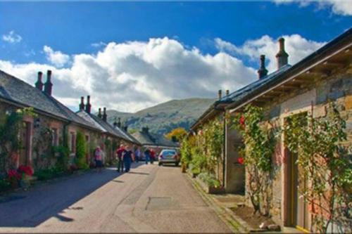 Historic cottage next to loch lomond Luss