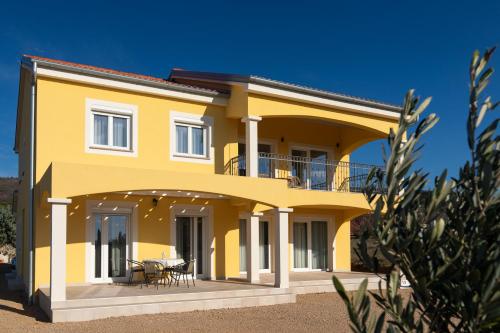 Apartment ANIKA* brand new and close to beach