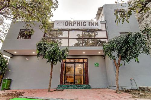 OYO Flagship Orphic Inn Near Munshi Pulia Metro Station