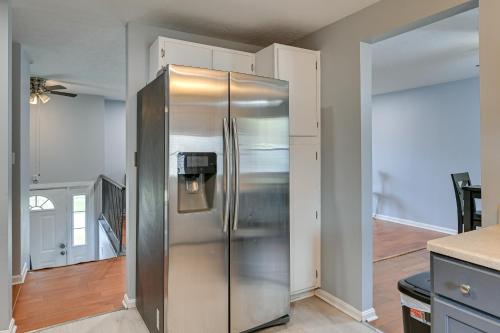 Louisville Home with Fenced Yard 10 Mi to Downtown! in Louisville, USA