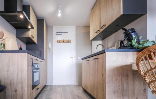 Amazing apartment in Bruinisse with WiFi and 1 Bedrooms - image 7