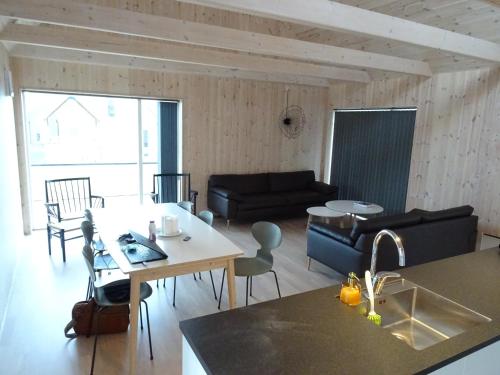 Konyha, Captains Cottage in Skálavík