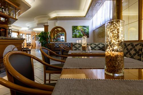 酒吧/高級酒吧, 阿克巴勒諾酒店 (Hotel Arcobaleno) in 法伊德拉帕加奈拉