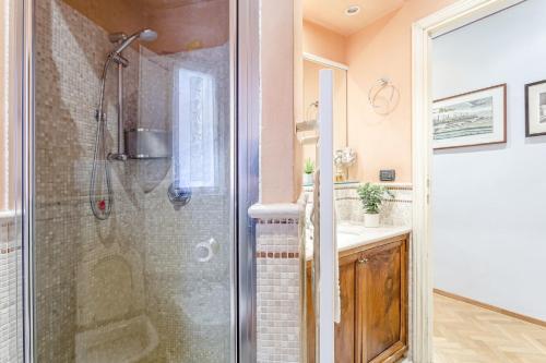 Apartment image 8