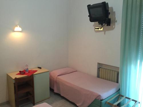 1 twin bed