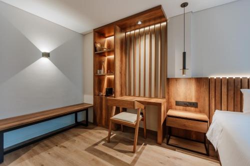 448568858 1616 Hotel