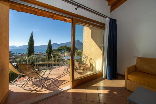 2 bedrooms, 4 beds