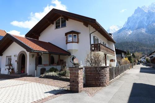 Ferienwohnung BERGerholen - Apartment - Mittenwald