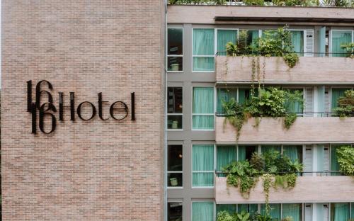 448582123 1616 Hotel