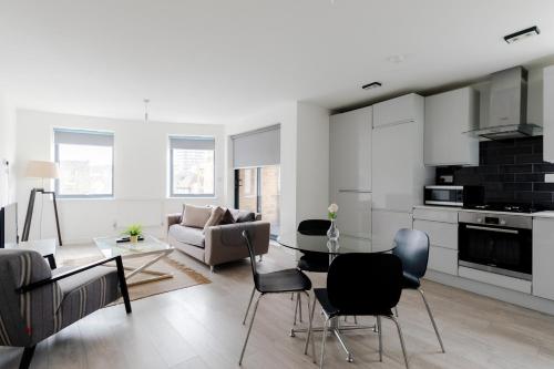City Aldgate Apartments - image 4