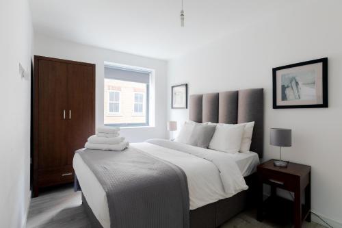 City Aldgate Apartments - image 3