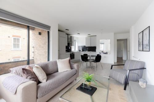 City Aldgate Apartments - image 14