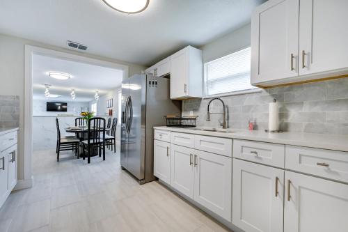 Hudson Vacation Rental with Game Room 3 Mi to Beach in Hudson, USA