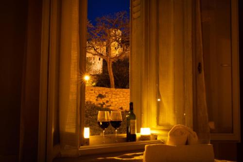 Le Pied à Terre de la Cité - Parking au Pied de la Cité, Aude